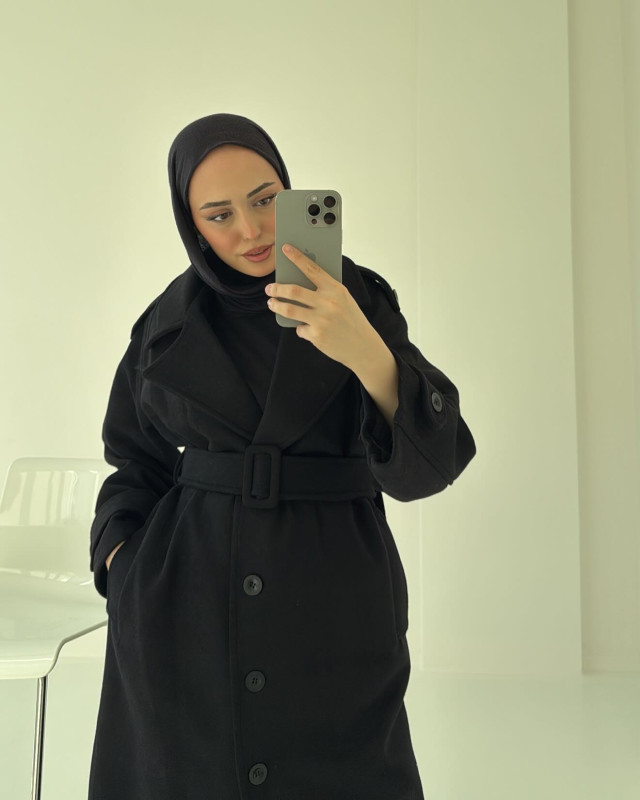 جكيت جوخ اسود مع حزام جكيت جوخ اسود مع حزام
