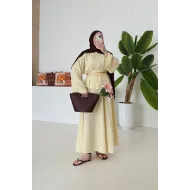 سوت قميص مع تنورة ترند اصفر